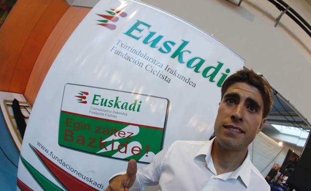 Mikel Landa en una de las presentaciones de la Fundación Euskadi