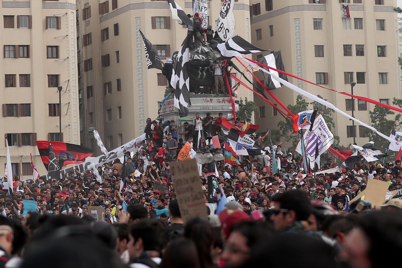 Vista de pájaro de la manifestación en Chile