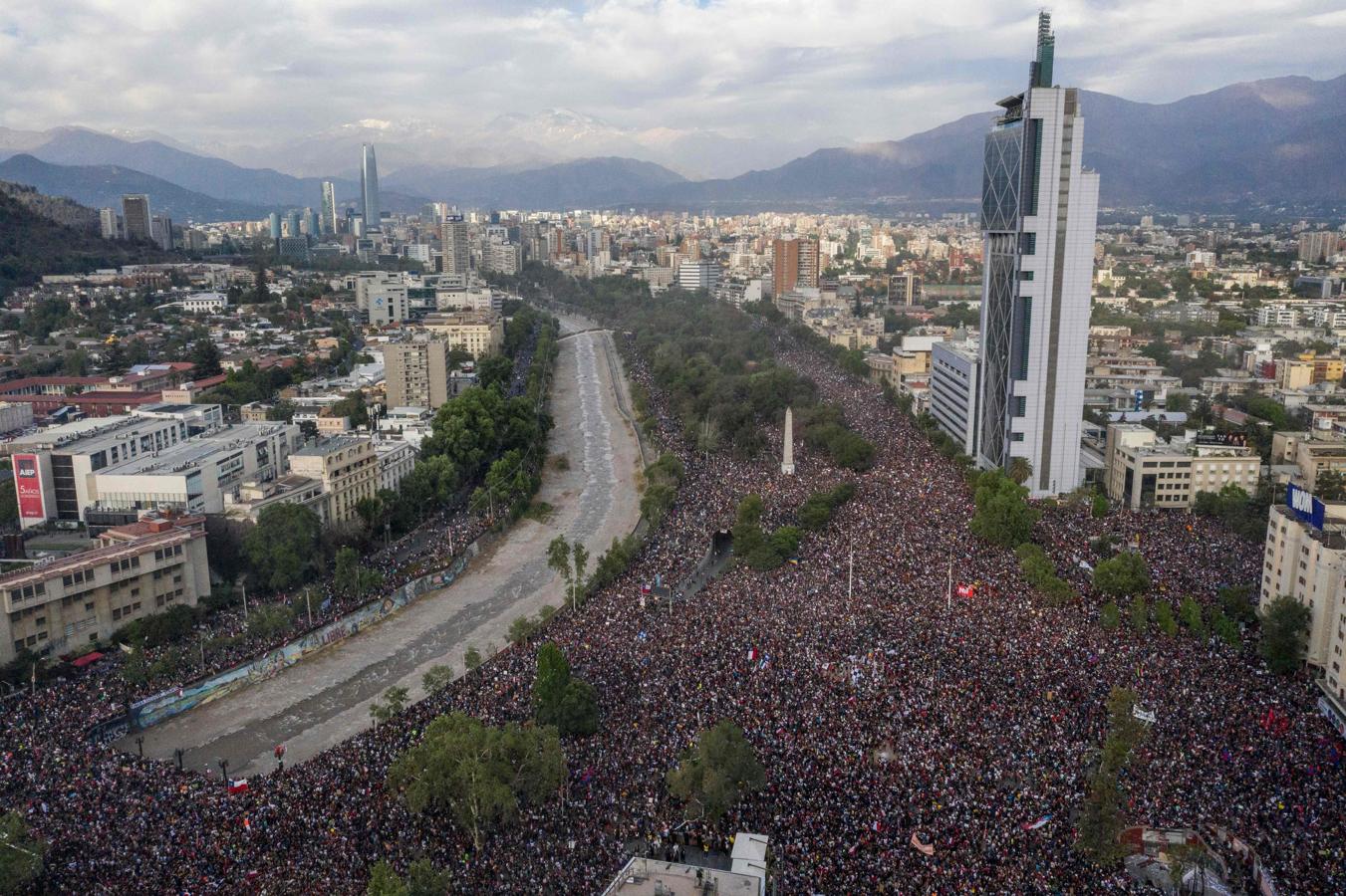 Vista de pájaro de la manifestación en Chile