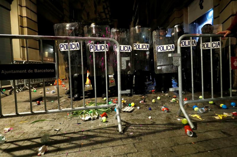 Fotos: La violencia vuelve a las calles de Barcelona