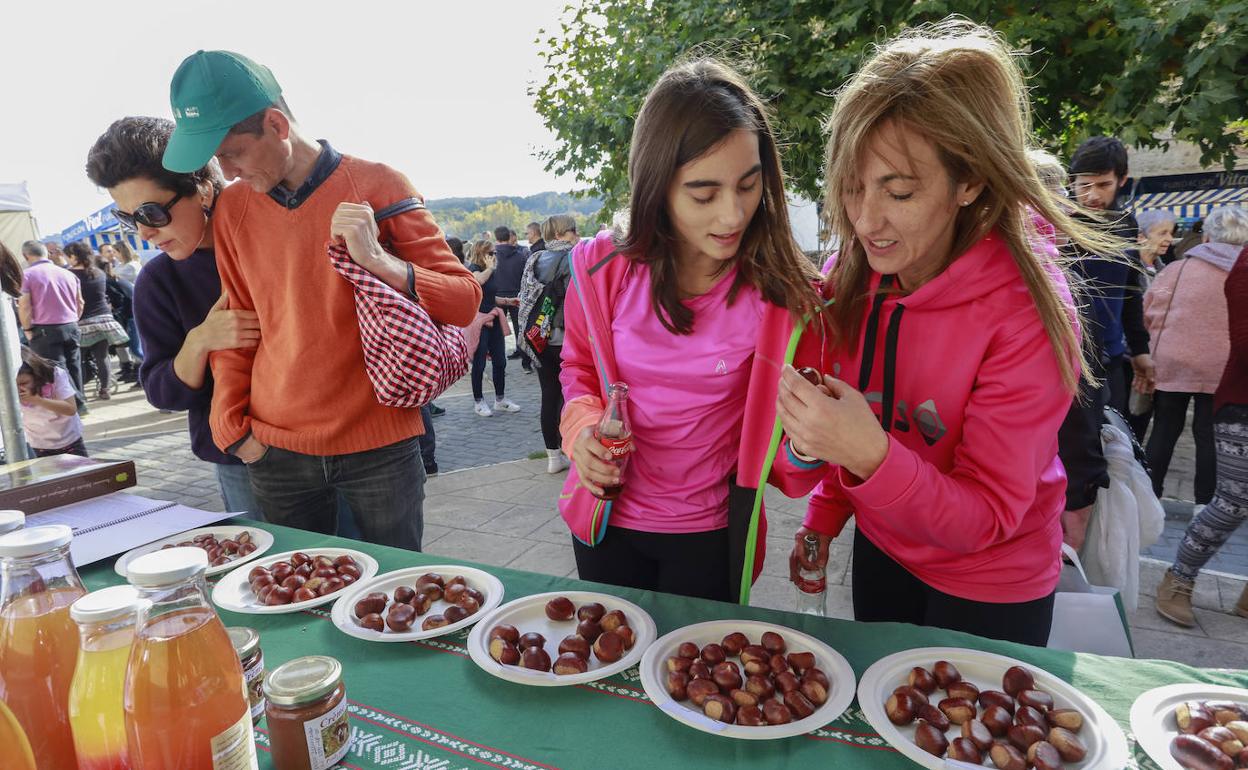 Quesos, legumbres, morcillas, mermelada ecológica, pan y bollería, han sido algunos de los productos estrella de la Feria. 