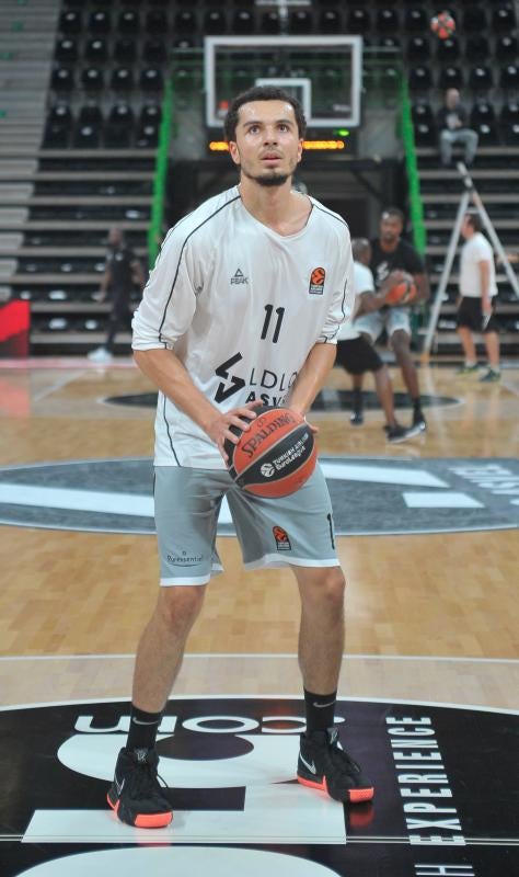 Fotos: Las mejroes imágenes del Asvel - Baskonia