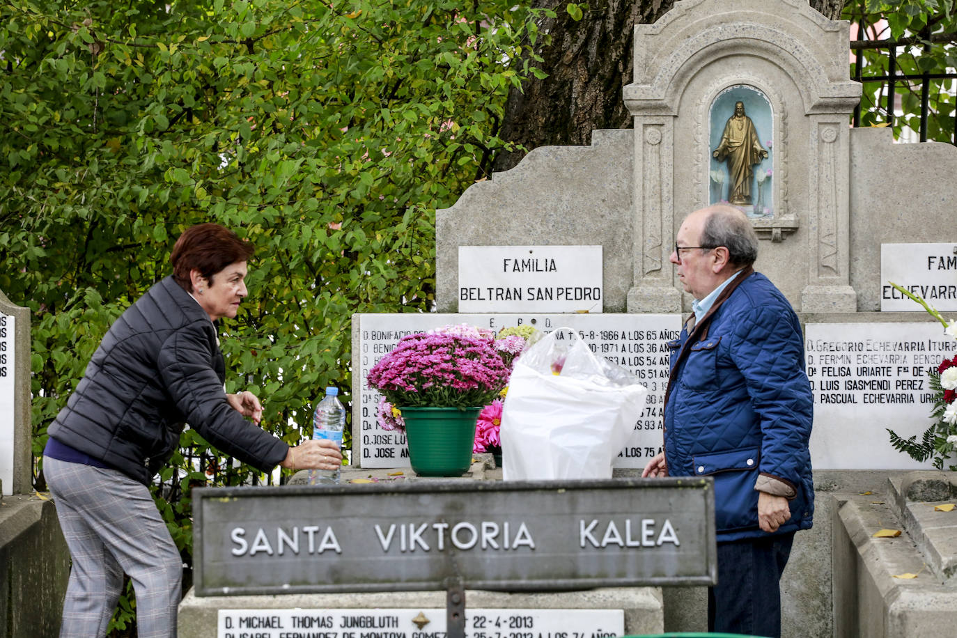 Fotos: Álava recuerda a sus seres queridos