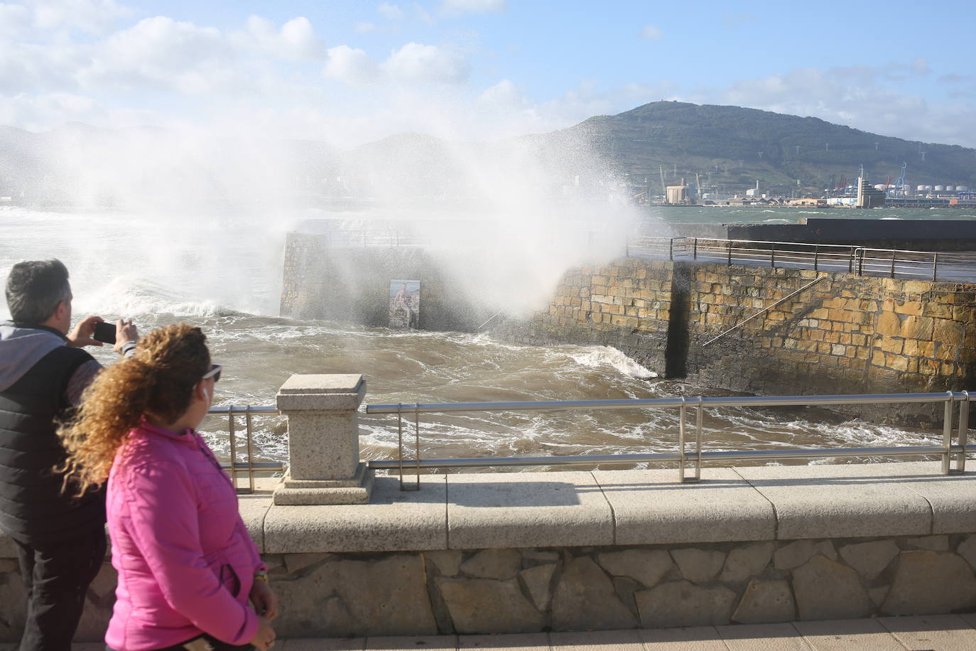 Fotos: Las imágenes del viento en Bizkaia