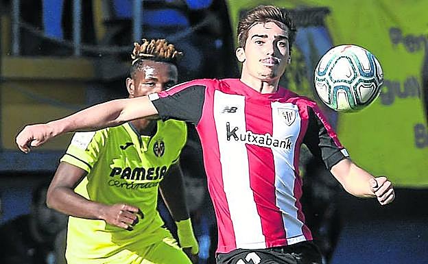 Iñigo Córdoba fue suplente y salió en la segunda parte.