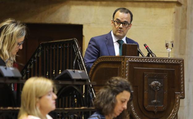 Murillo, hablando desde la tribuna