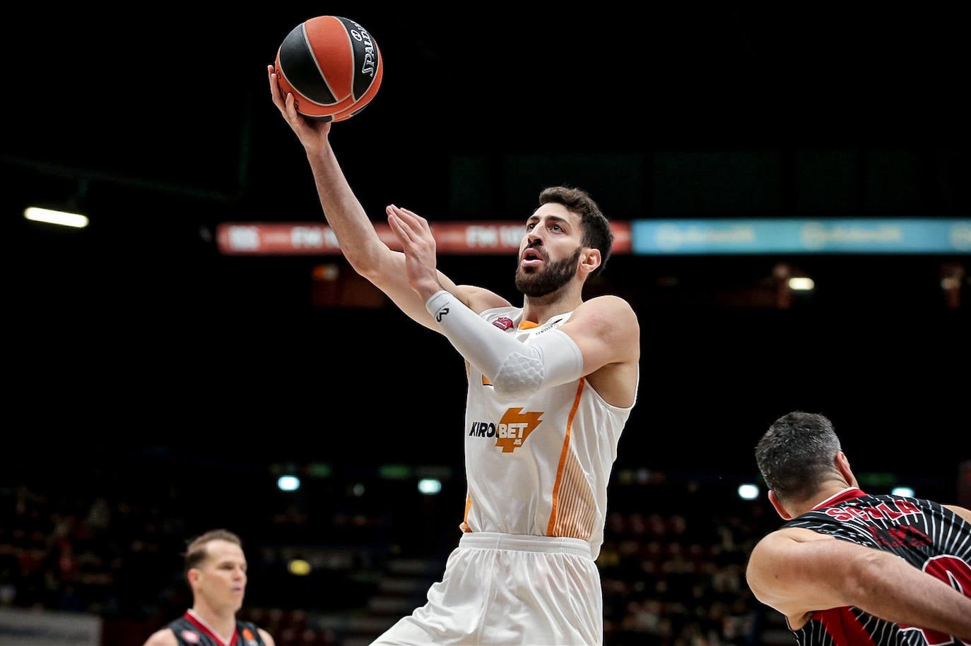 Fotos: Las fotos del Armani Milán - Kirolbet Baskonia