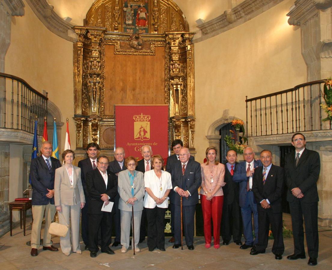 Bioquímica, discípula de Severo Ochoa, pionera en la Biología Molecular y la Biotecnología, una de las grandes científicas de este país. La asturiana ha fallecido este jueves a los 80 años.