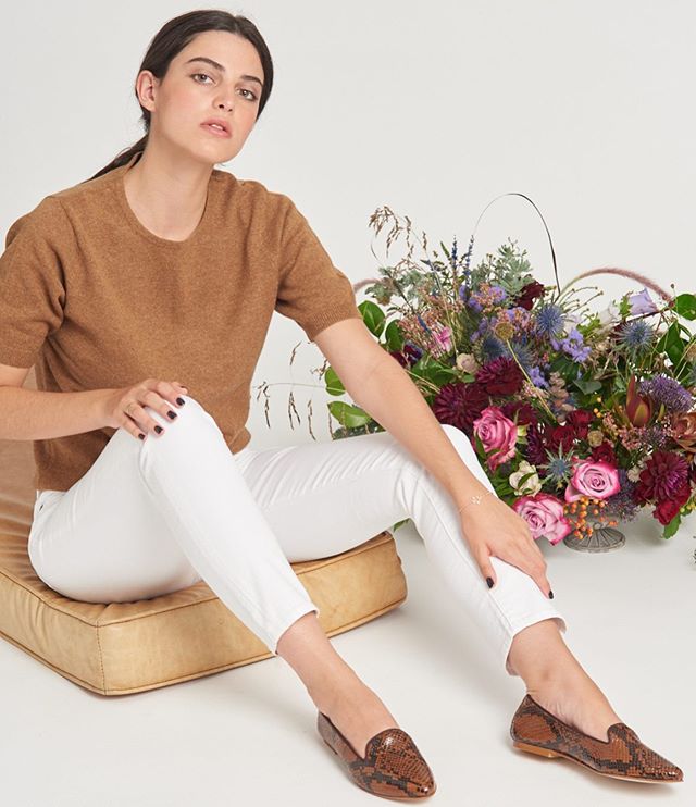 Frambuã es una firma 'handmade' de fabricación 100% española, capitaneada por Rocío González. Este proyecto nació con el propósito de cambiar el concepto del lujo. Para ella, este concepto significa máxima comodidad, calidad en la materia y precio accesible. Los mocasines y las bailarinas son uno de sus puntos fuertes y, según la experta Ana Vijandi, «tienen un toque elegante y afrancesado irresistible. Cualquiera de sus diseños puede valer para el día a día o para ir a una boda o a un evento arreglado». En Getxo estarán a la venta las propuestas de 'Malvo', su última colección, que está marcada por los tonos otoñales, las mezclas de texturas y unos colores que llegan cargados de fuerza y energía.