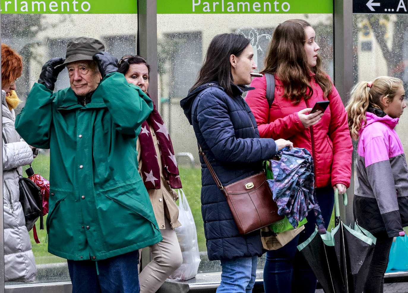 Fotos: Primeras nieves y persistentes lluvias en Álava