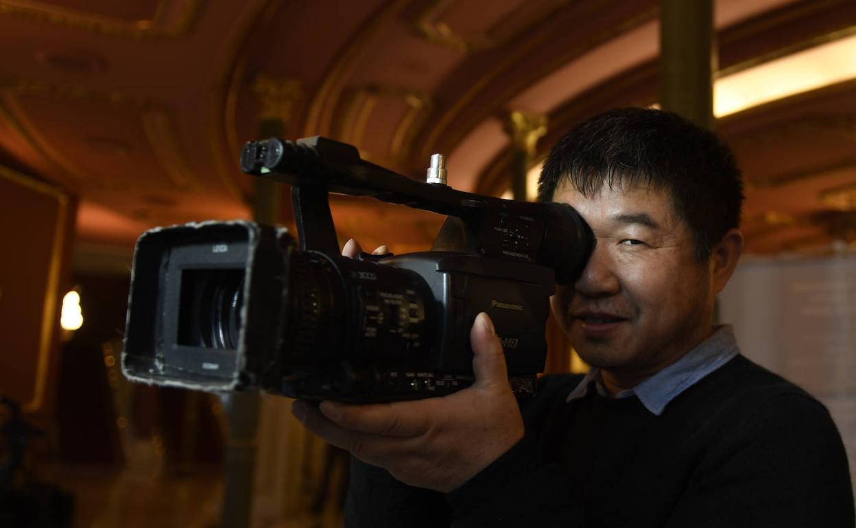 El documentalista Wang Bing, ganador del Mikeldi de Honor. 