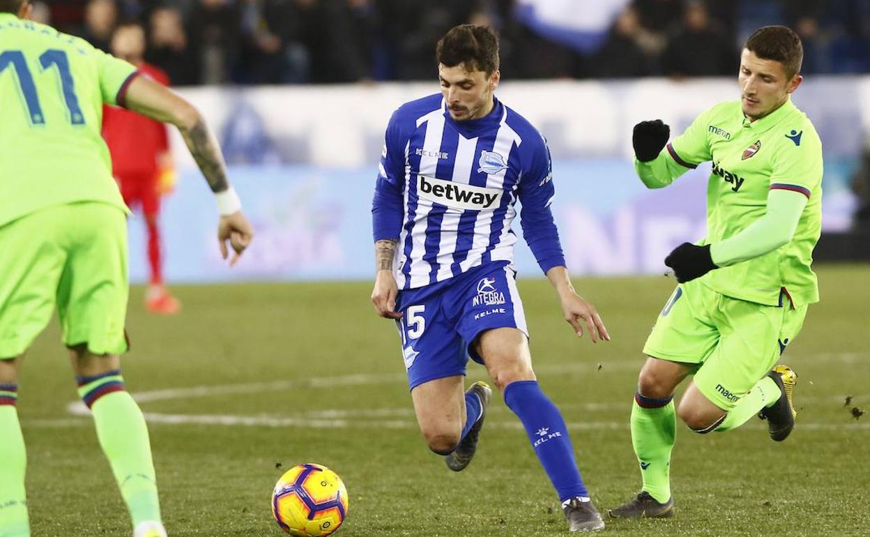 Ximo Navarro en un partido anterior.