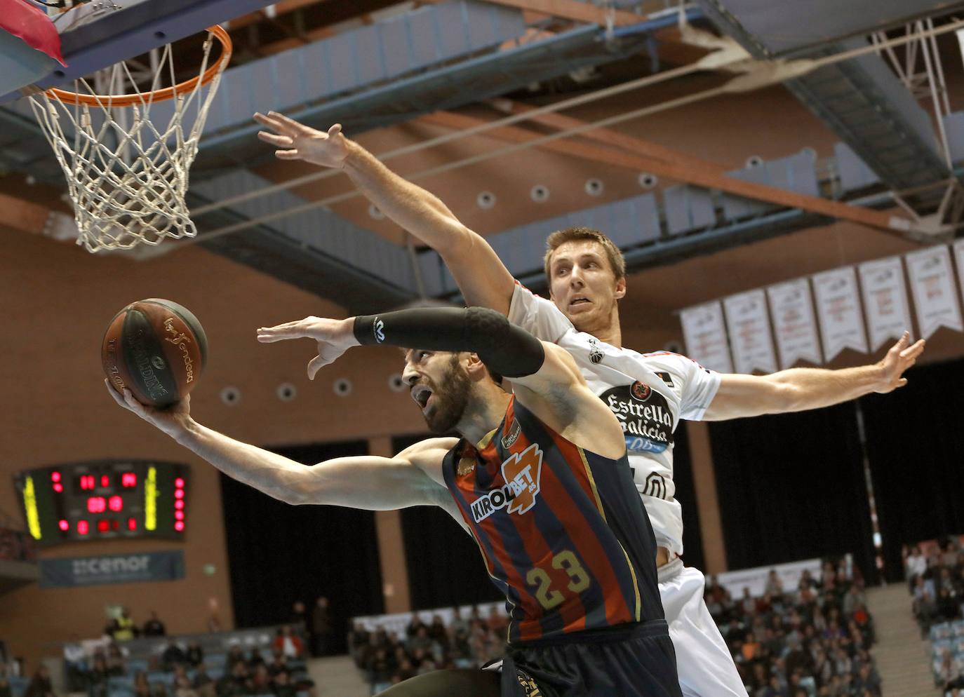 Fotos: Las mejores fotos del Monbus Obradoiro -Kirolbet Baskonia