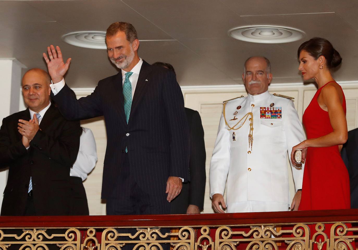 Fotos: El vestido rojo de la Reina Letizia en Cuba que podrás copiar en versión low cost y rebajado