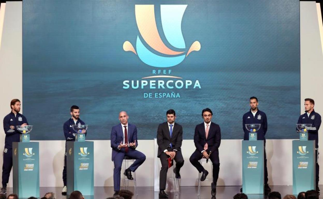 Sorteo de la Supercopa celebrado este lunes 11 de noviembre. 