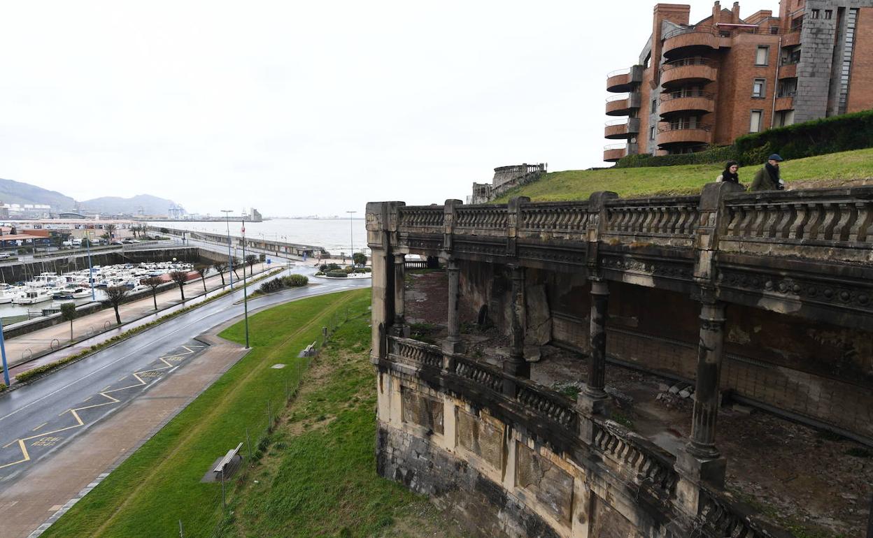 Las galerías de Punta Begoña eran su guarida.