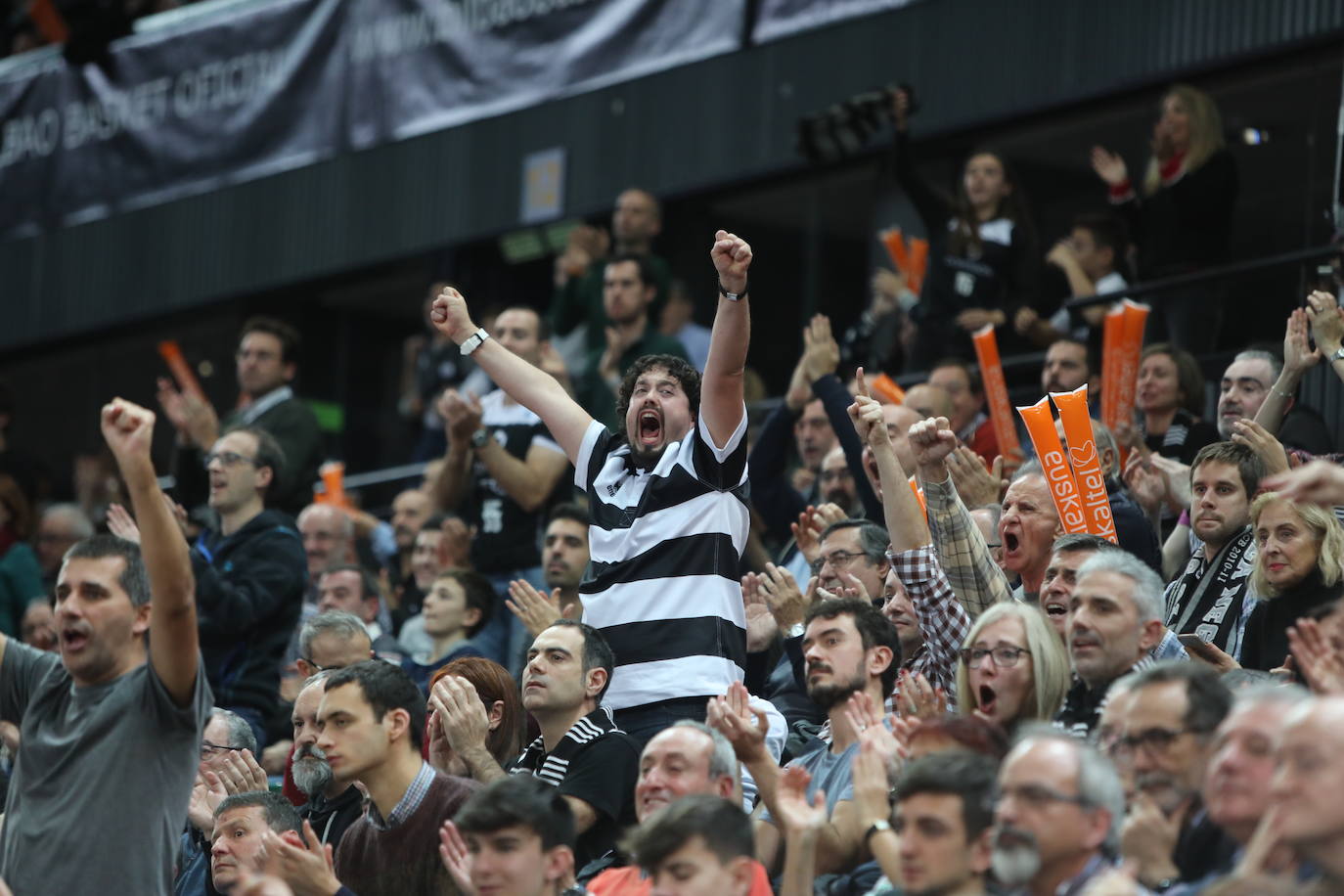 Fotos: La afición impulsa al Bilbao Basket hacia la victoria