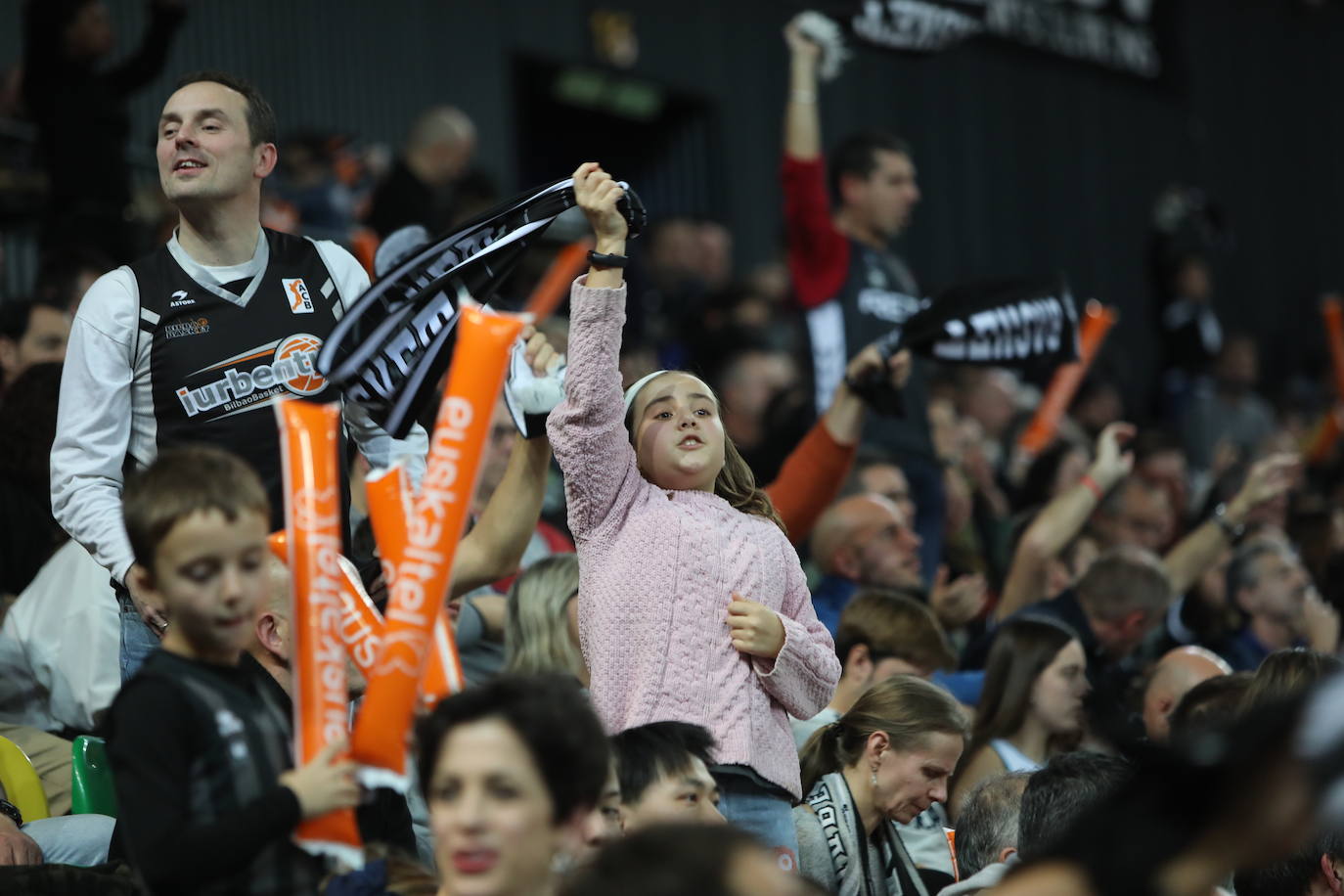 Fotos: La afición impulsa al Bilbao Basket hacia la victoria