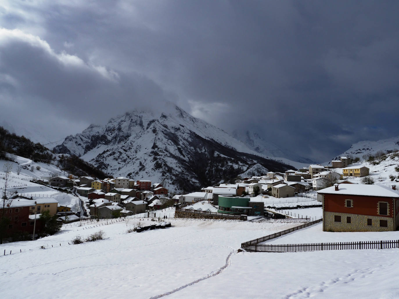 Fotos: Los Picos de Europa, de blanco