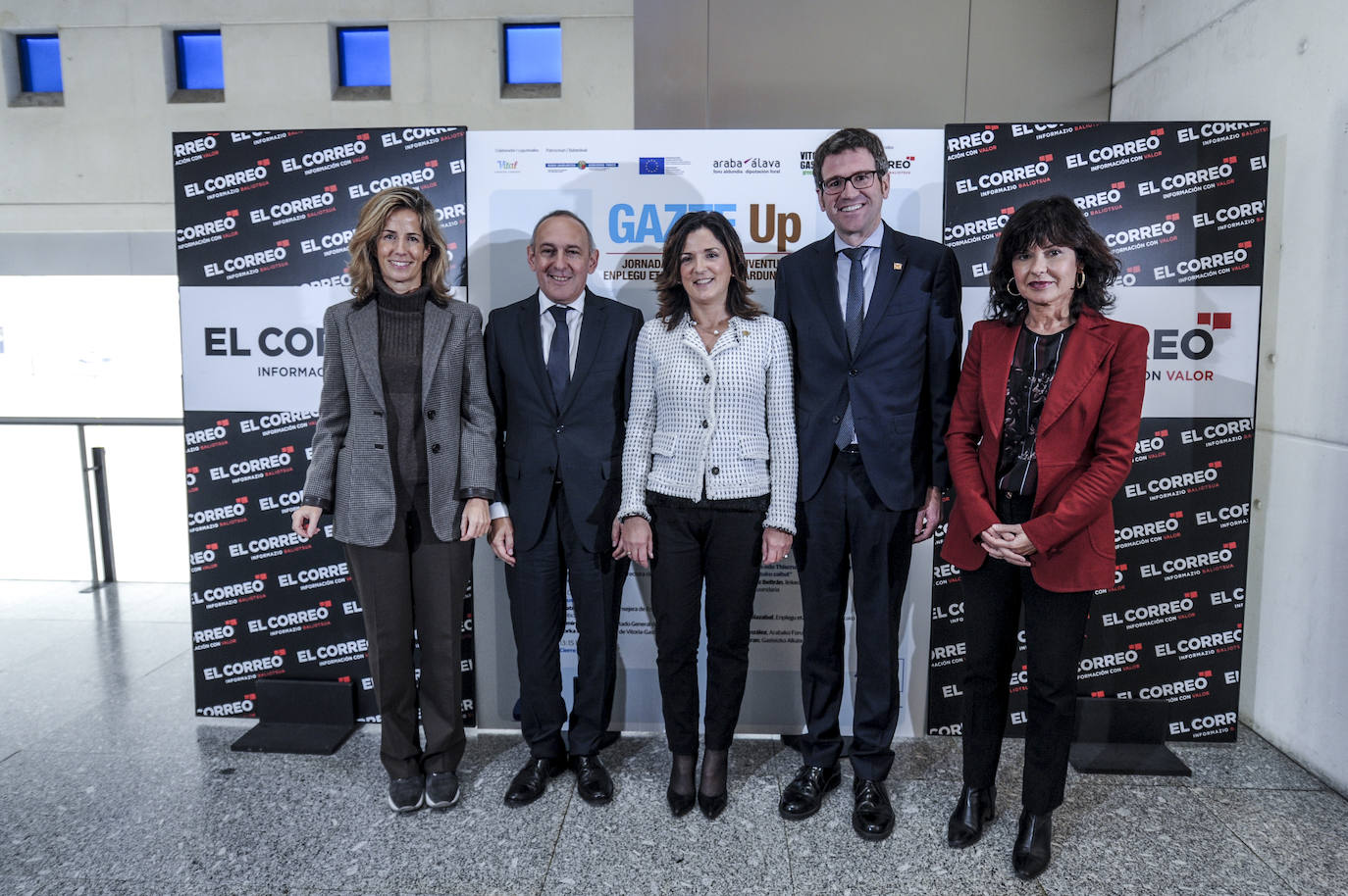 Zuriñe Ortiz de Latierro, Ramiro González, Beatriz Artolazabal, Gorka Urtaran y María Goti. 