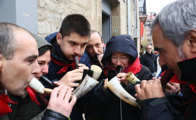 La kalejira del Aitzina Folk recorrerá el centro de Vitoria. 