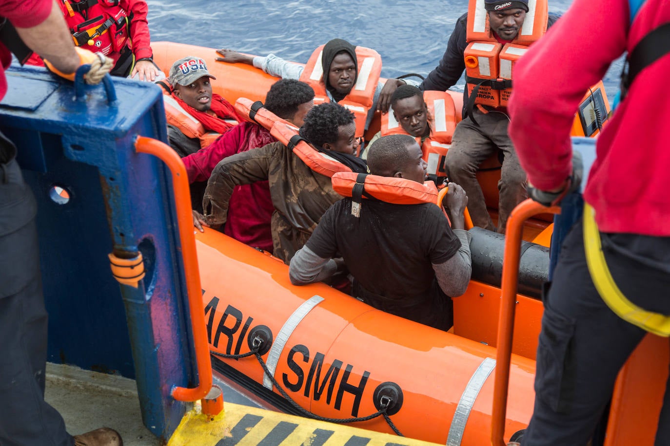 Salvar vidas. Esa ha sido siempre la misión del 'Aita Mari', el pesquero guipuzcoano reconvertido en barco de rescate y desde este jueves ha conseguido salvar las de decenas de personas.