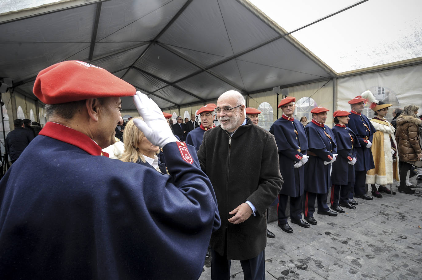 La llegada de Jesús Loza, delegado del Gobierno en el País Vasco.