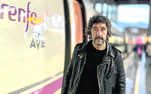 El chef vitoriano toma el AVE siempre que puede para moverse por España.