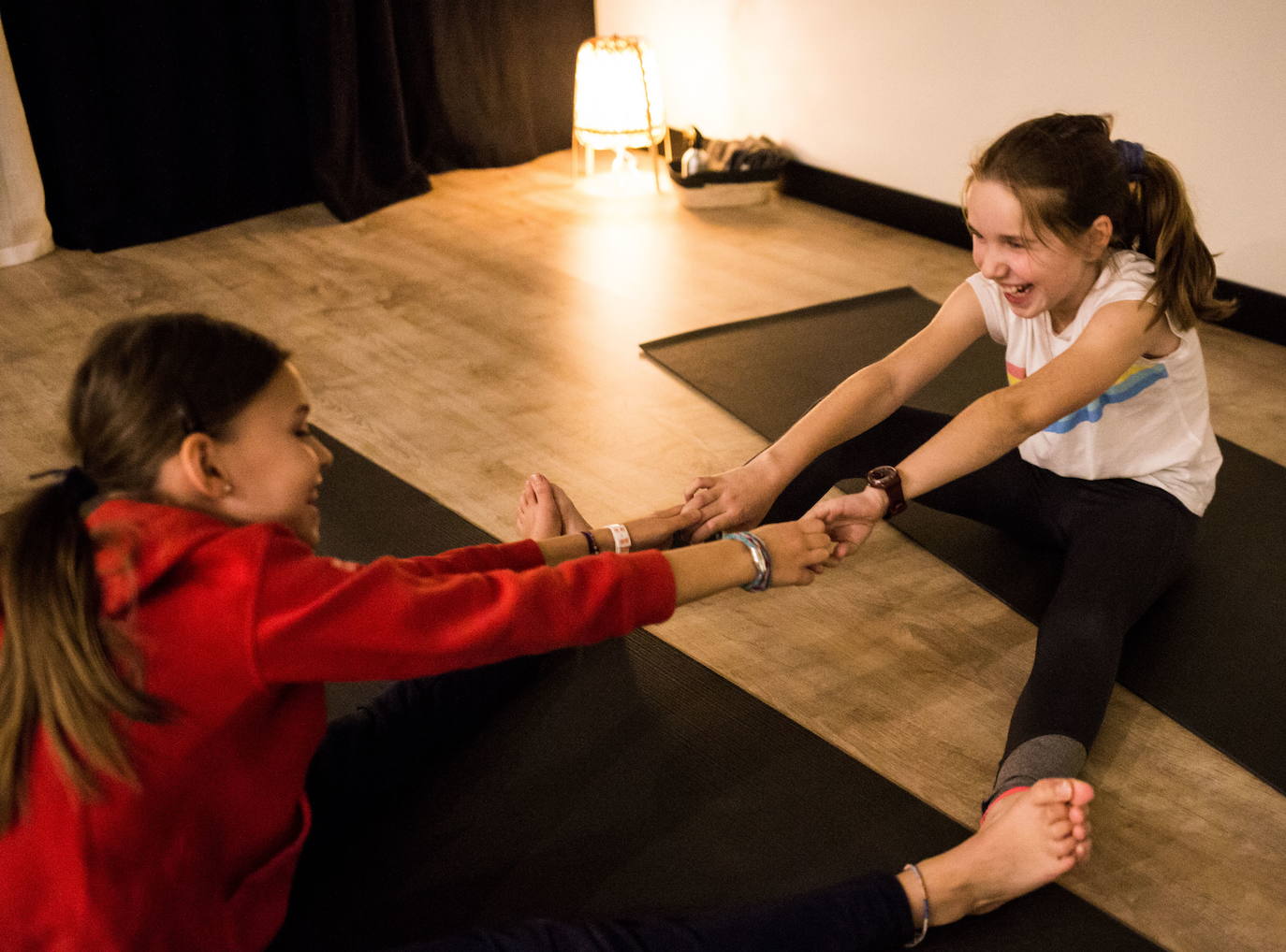 Los estiramientos también pueden formar parte del juego.