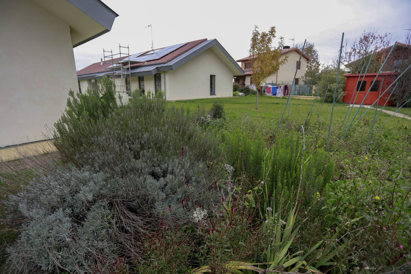 La casa de Adelina tiene una eficiencia energética muy superior a una vivienda convencional