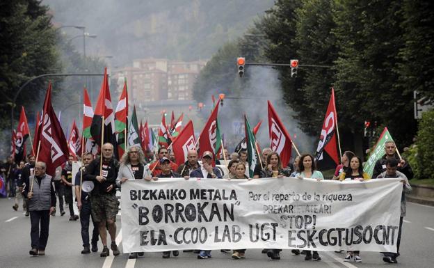 El acuerdo del metal dispara al máximo en una década los trabajadores con convenio renovado