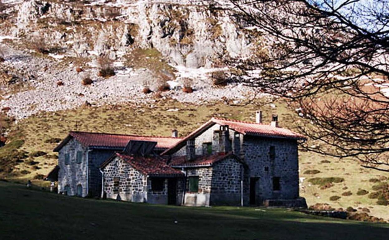 Egiriñao gaineko babeslekua, Gorbeia mendian. 