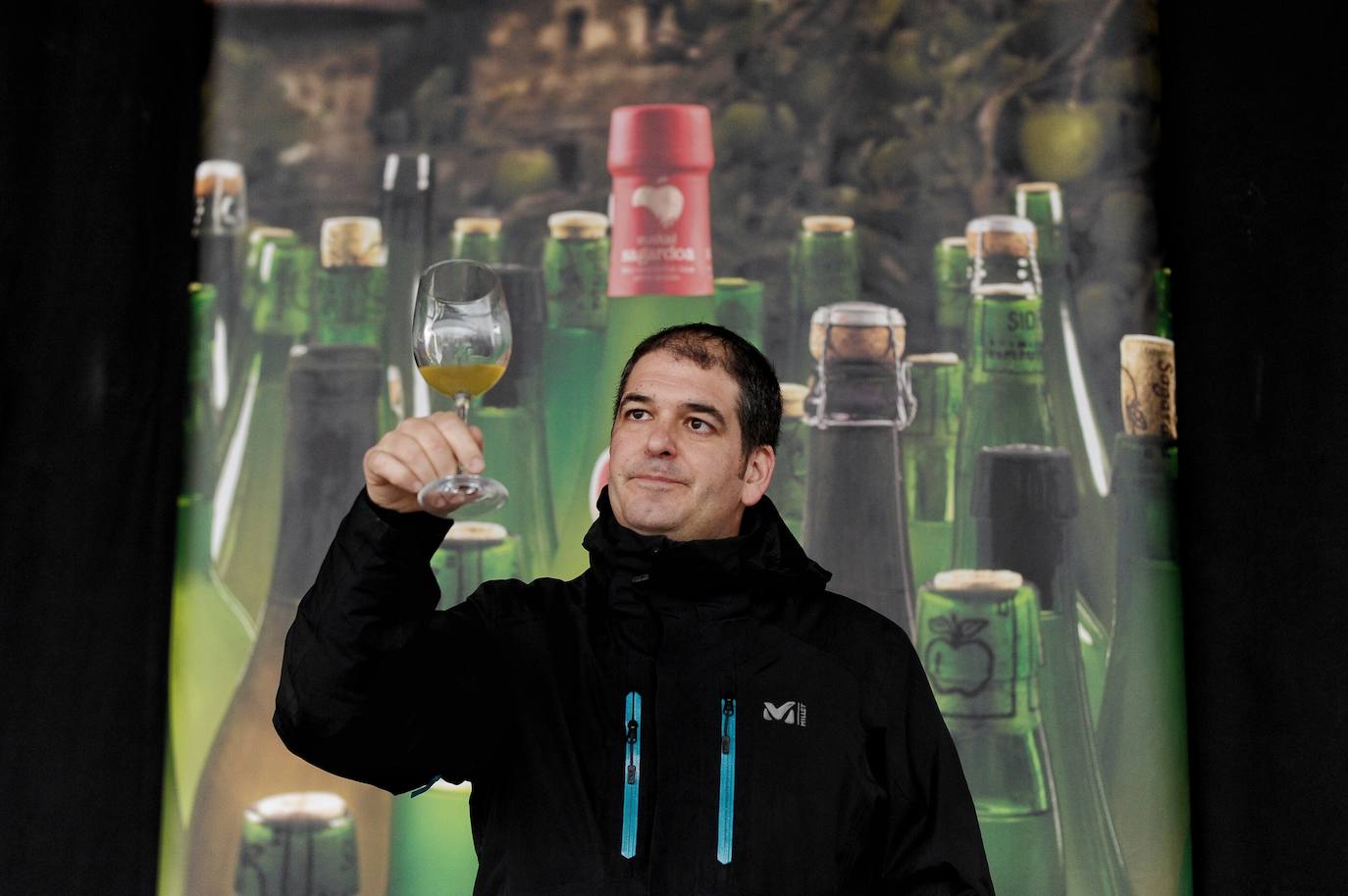 Decenas de personas han disfrutado de la jornada pese al mal tiempo.