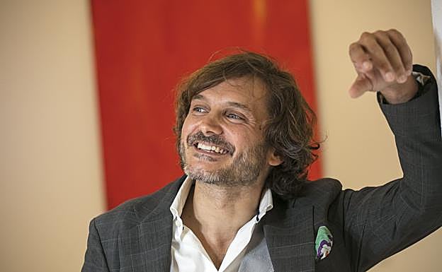 Salva Reina protagonista de la serie de telvisión española Malaka