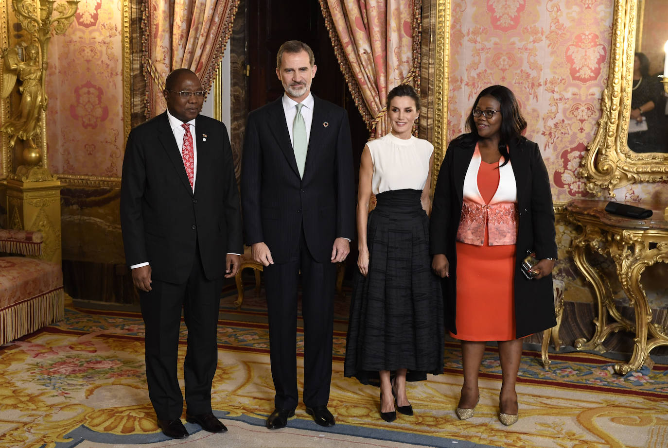 Fotos: La falda eco de H&amp;M de Letizia para la Cumbre del Clima