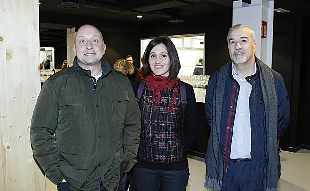 Iván Saldaña, Elena Trescastro y Asier Aguirre.