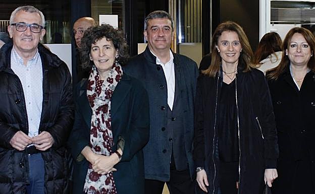 Eduardo Aguinaco, Ana Oregui, César Fernández de Landa, Ana Morales y Ana Salazar.