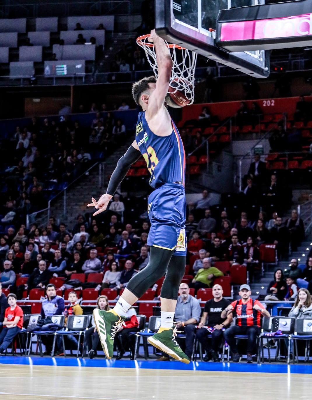 Fotos: LAs mejores imágenes del Baskonia - Joventut de la Liga Endesa 2019