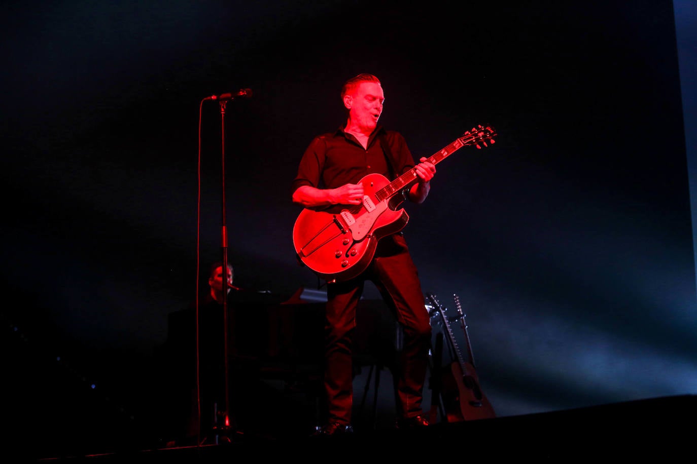 Fotos: El concierto de Bryan Adams en el BEC, en imágenes
