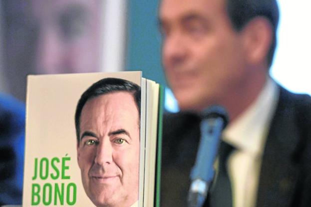 José Bono, durante la presentación de su libro. 