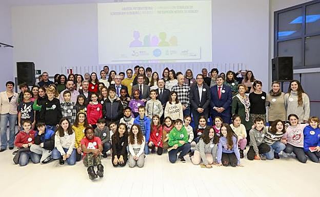 Acto inaugural del primer Encuentro de Consejos de Participación Infantil de Euskadi en el Europa.
