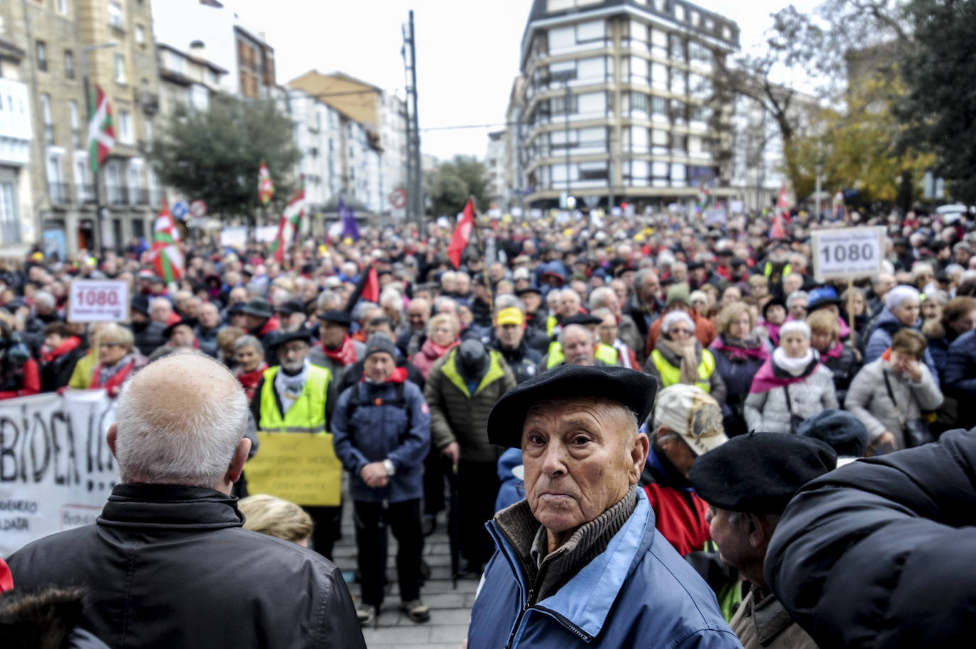 Una de las marchas ha partido desde el Palacio de Congresos Europa de Vitoria.