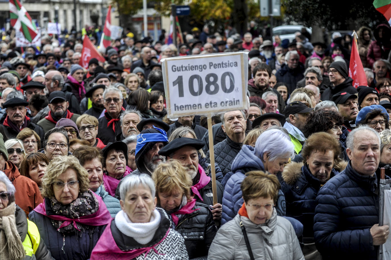 Una de las marchas ha partido desde el Palacio de Congresos Europa de Vitoria.