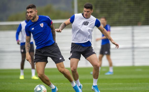 Unai Núñez y Ander Capa en Lezama. 