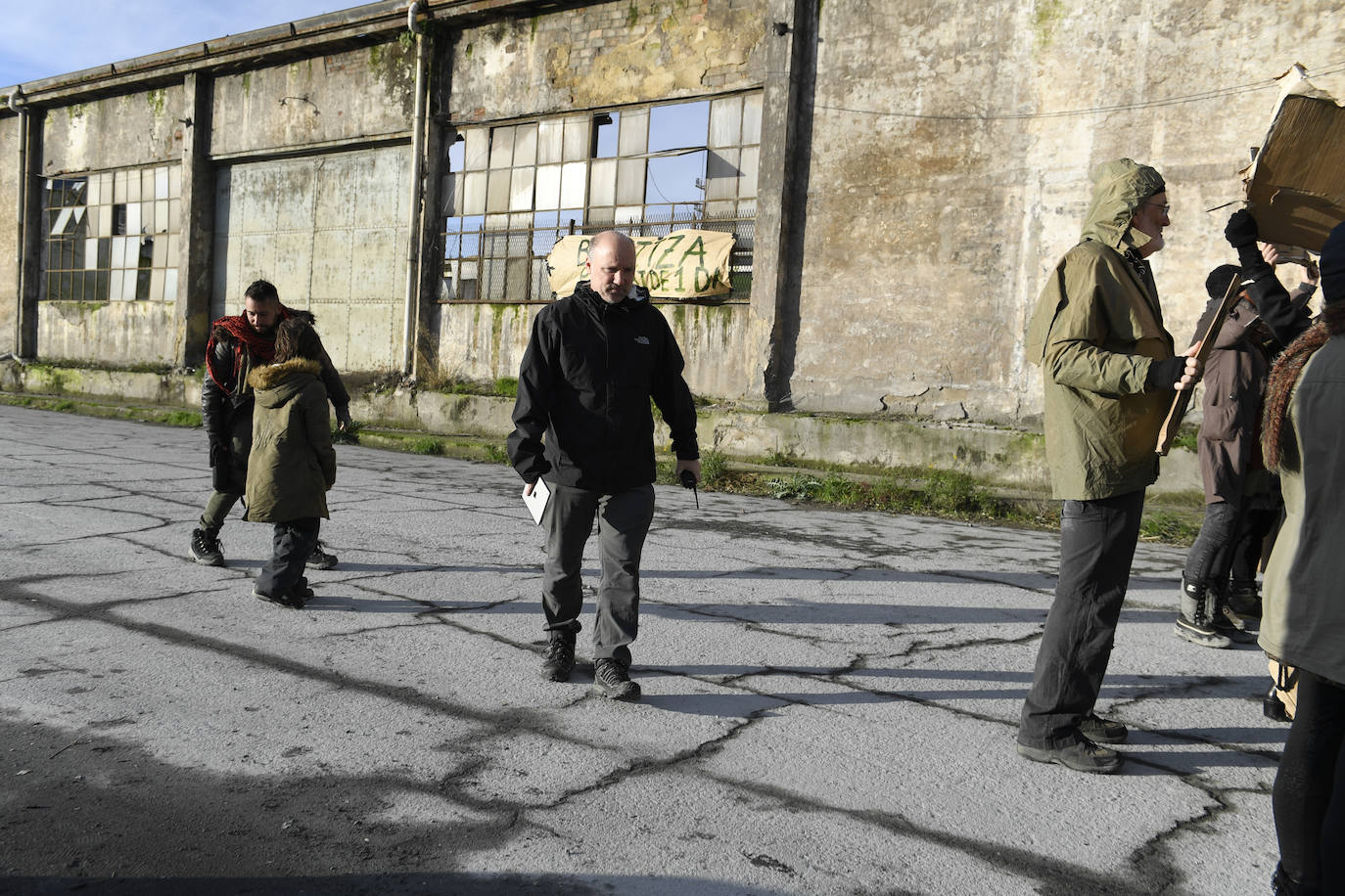 Rodaje de la webserie norteamericana «utopia plantilla» en los exteriores del entorno edificio de molinos (muelle astillero). 