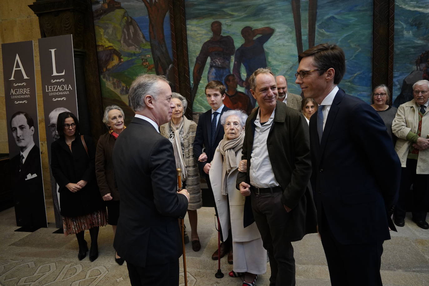 Fotos: Las imágenes del encuentro entre exlehandakaris en Gernika