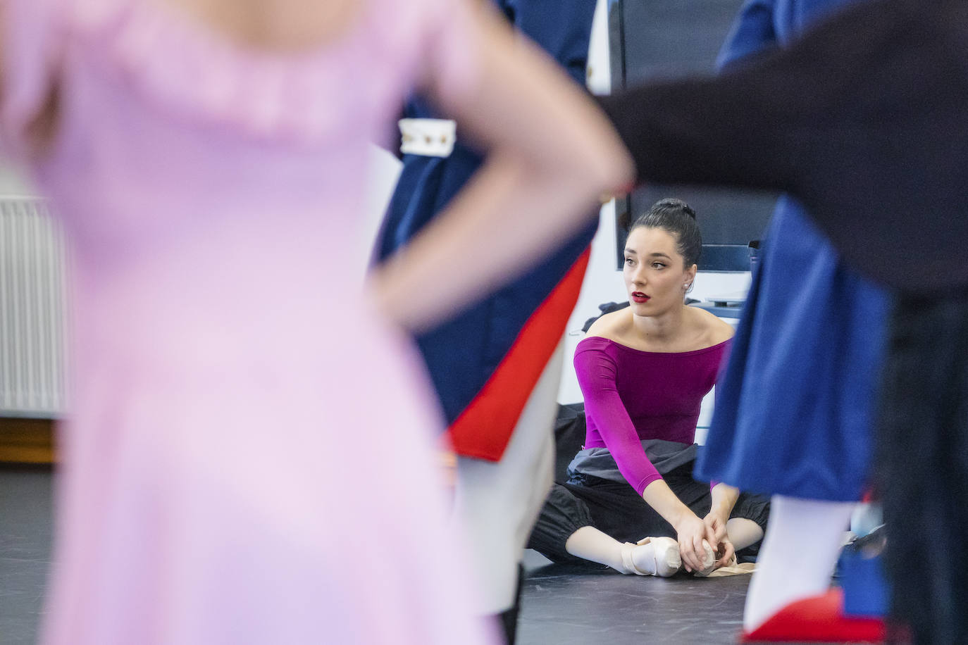 Fotos: Alumnos del conservatorio de danza ensayan &#039;El Cascanueces&#039; de la mano del Ballet de San Petersburgo