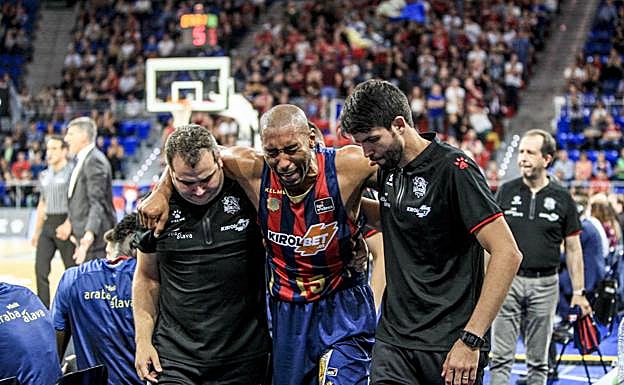 Granger, el base titular del proyecto, se lesionó en el minuto dos de la temporada.