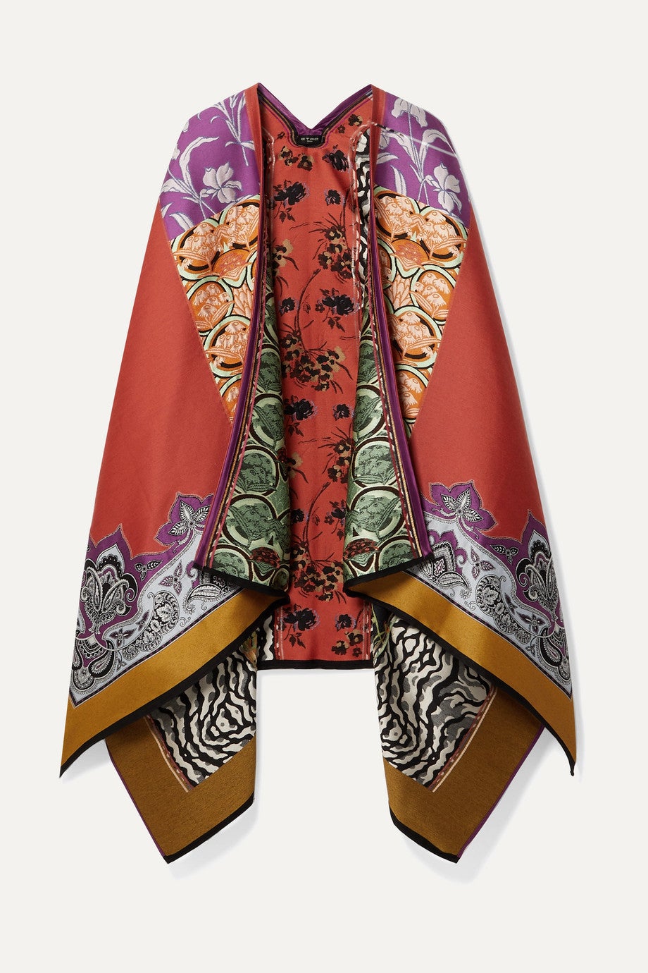 Un poncho de Etro (1.095 euros).