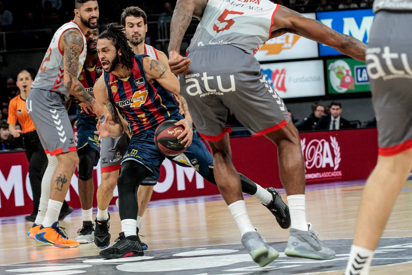 Fotos: Las mejores imágenes del Baskonia - Burgos